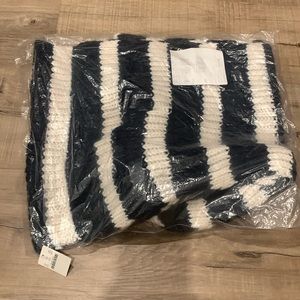J crew infinity scarf new with tags navy and white